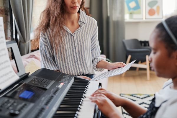 Découvrez des cours de piano à Strasbourg avec des experts
